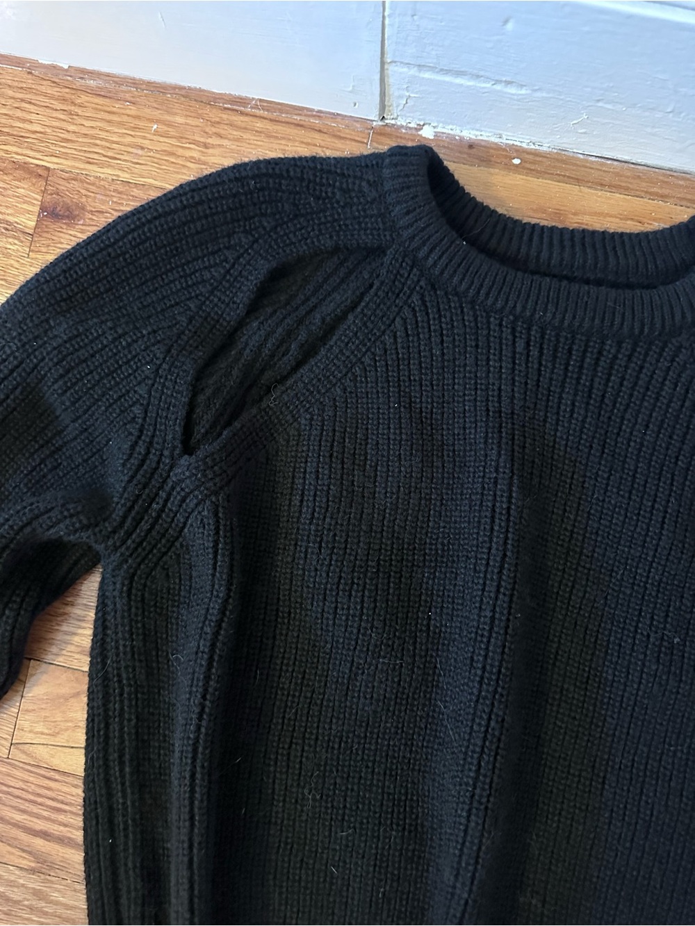 Commense Black Ribbed Crew Sweater - Picture 3 of 4